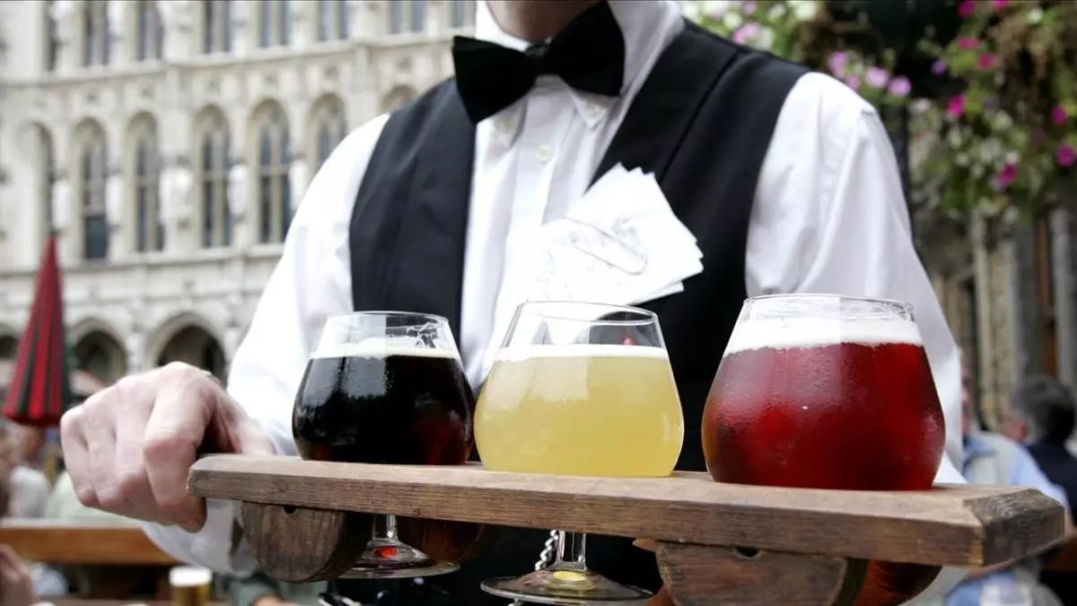 BOMBA NEL MONDO DEL BEVERAGE: Il Belgio VIETA le pubblicità dell’alcol se c’è il 30% di minorenni! È la fine di un’era?