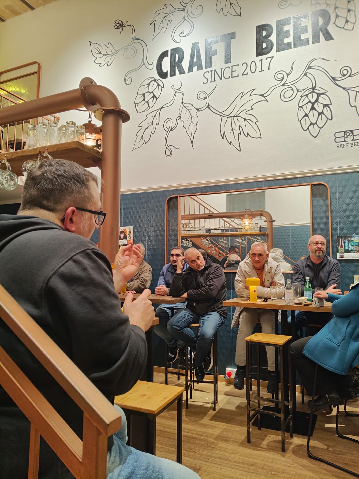 🍻 Un anno di "Racconti al Bancone": festeggiamo il compleanno ripartendo da dove tutto è iniziato!